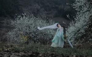 Ethereal Beauty of Wu Sui Sui in Art Language YiTuYu Vol.8876: A Spring Muse in Hanfu-7