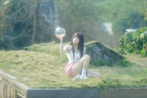 Ethereal Muse Photography: UNa To Uyen Shines in Stunning New Artistic Portrait Series for Fashion and Lifestyle Inspiration-2