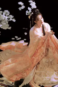 Ethereal Garden Portrait Photography: Art Language Vol.9116 Featuring Model Zhi on a Floral Swing – Aesthetic Outdoor Photoshoot Inspiration-4