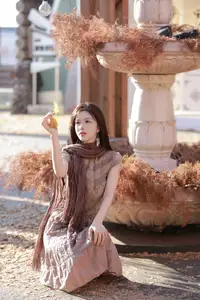 Liang Chen & Her Beloved Cat: Captivating Autumn Serenity | YiTuYu Vol.8696-10