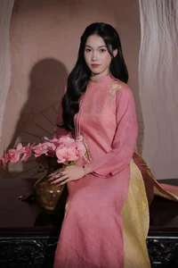 Elegant Pink Silk Ao Dai: Traditional Vietnamese Dress for a Radiant and Graceful Look in Modern Ethnic Fashion-3