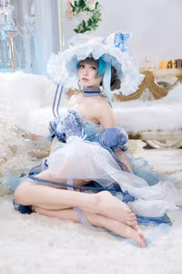 Coser Jiu Qi Miao - Cheshire Ice/Snow: Enchanting Frozen Beauty in Ethereal Blue Cosplay-2