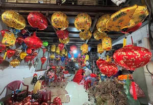 Experience the Magic of Hoi An: Traditional Lantern Making for the Lunar New Year in Vietnam’s Most Colorful Ancient Town-4