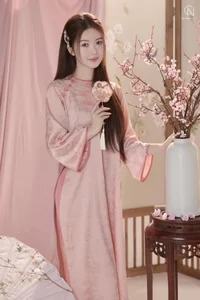 Graceful Muse in Pastel Pink Traditional Silk-3