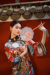 Timeless Elegance of Man Li by the Red Wall - YiTuYu Vol.8871-20