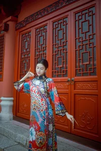 Timeless Elegance of Man Li by the Red Wall - YiTuYu Vol.8871-12