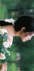 VGU No.173: Discover the serene beauty of a dreamy girl with white roses in the morning sun.-15