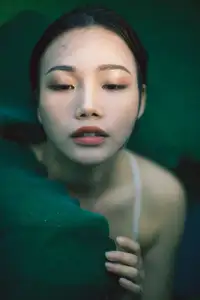 Ju Zi's Ethereal Beauty Amidst Lotus Blooms | YiTuYu Vol.8733-23