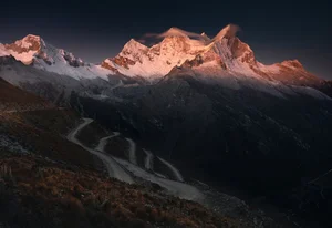 Breathtaking Landscapes of the Andes Mountains: Exploring Peru's Rainbow Mountain, Machu Picchu, and the Cordillera Blanca's Stunning Natural Beauty-0