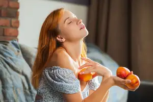 MetArt Milkavi: Discover the Captivating Peachy Keen Beauty in Part01 – Natural Allure & Grace-8