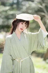 Asian Beauty: Sai Xi Xi Li Ma in Elegant Green Hanfu – YiTuYu Vol.8747 Collection-9