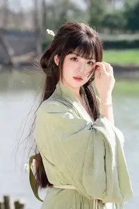 Asian Beauty: Sai Xi Xi Li Ma in Elegant Green Hanfu – YiTuYu Vol.8747 Collection-14