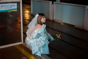 YiTuYu Vol.8790: Pao Pao Xiao Mie – Contemplative Beauty in Pristine White Dress-11