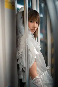 YiTuYu Vol.8790: Pao Pao Xiao Mie – Contemplative Beauty in Pristine White Dress-14