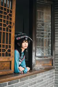 Mystical Ethnic Beauty: Xiao Wen Shines in Traditional Guizhou Attire Vol.8719-3