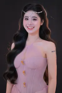 Dreamy Princess: Ethereal Beauty, Elegant Gown & Exquisite Jewelry-5