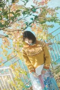 YiTuYu Art Language Vol.8738 Nan Nan: A Radiant Autumn Girl Embracing Warm Afternoon Sun-1