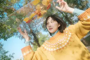 YiTuYu Art Language Vol.8738 Nan Nan: A Radiant Autumn Girl Embracing Warm Afternoon Sun-6