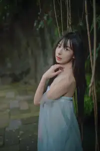 Xiao Yu: Orchid Garden Muse in YiTuYu Vol.8701 – Captivating Serenity Unveiled-44