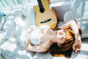 Coser Chunmomo: Elegant & Dreamy Moments with Guitar – Oct 2025 Selfie Part02-15