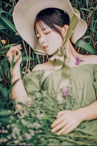 You Ran Hime Vol.8750: Gentle Muse in a Dreamy Spring Garden-12