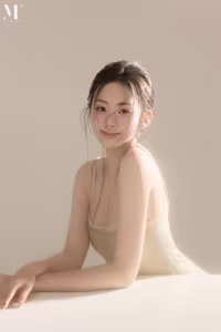 VGU No.96: Discover Natural Beauty and a Captivating Gentle Smile.-1