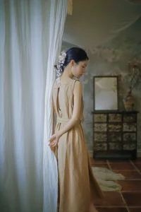 Chasing the Golden Hour: A Retro Visual Journey with Yi Zhi You Zi’s Art Language-42