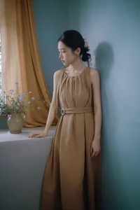 Chasing the Golden Hour: A Retro Visual Journey with Yi Zhi You Zi’s Art Language-9