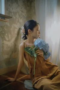 Chasing the Golden Hour: A Retro Visual Journey with Yi Zhi You Zi’s Art Language-47