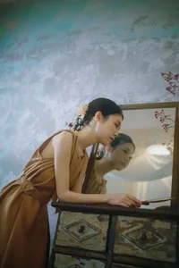 Chasing the Golden Hour: A Retro Visual Journey with Yi Zhi You Zi’s Art Language-18