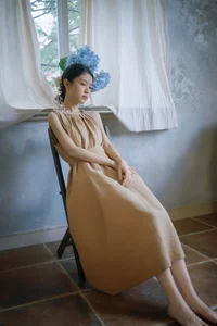 Chasing the Golden Hour: A Retro Visual Journey with Yi Zhi You Zi’s Art Language-40