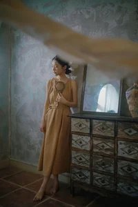 Chasing the Golden Hour: A Retro Visual Journey with Yi Zhi You Zi’s Art Language-39