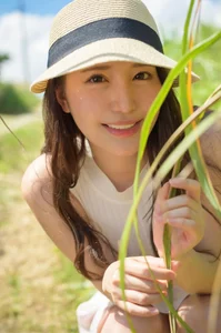 Sarina Momonaga: Tropical Island Escape and Summer Vibes in the Island of Everlasting Summer Collection Part 01-6