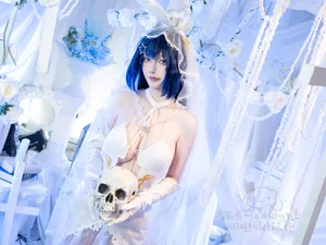 Stunning New Jersey Azur Lane Cosplay by Yi Se Yu: A Futuristic Visual Masterpiece-11