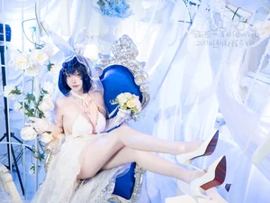 Stunning New Jersey Azur Lane Cosplay by Yi Se Yu: A Futuristic Visual Masterpiece-17