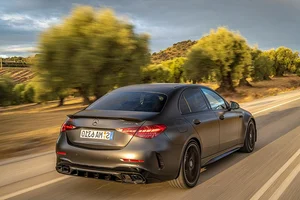 The New Mercedes-AMG C53: A Return to 6-Cylinder Gasoline Power for Pure Performance Driving Enthusiasts-3