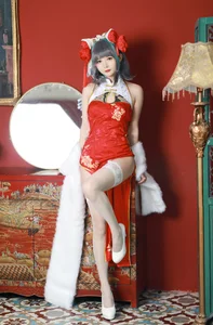 Stunning Azur Lane Cheshire Cosplay by 51 Jiang: Elegant Lunar New Year Qipao Collection and Spring Festival Aesthetic Photography-8