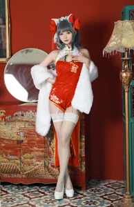 Stunning Azur Lane Cheshire Cosplay by 51 Jiang: Elegant Lunar New Year Qipao Collection and Spring Festival Aesthetic Photography-1