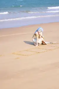 Coser G44 Won't Get Hurt Shines as Reverse: 1999 Character 37 on a Sunny Beach-3