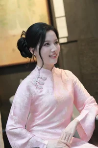 Elegant White Silk Vietnamese Ao Dai with Hand-Embroidered Lilies - Luxurious Traditional Dress for Weddings and Formal Events-4