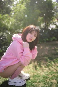 Pure Elegance with Miku Tanaka in FLASH Prime No.1772-13