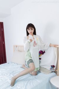 Chinese Model No.2323: Modern Hanfu Charm with Elegant Over-the-Knee Stockings & Flat Shoes-13