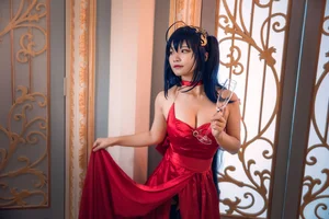 Stunning Taihou Cosplay by Yi Miao Jun: Exclusive Azur Lane Racing Queen Collection (56P) - High-Quality Anime Photography-27