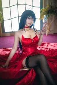 Stunning Taihou Cosplay by Yi Miao Jun: Exclusive Azur Lane Racing Queen Collection (56P) - High-Quality Anime Photography-13