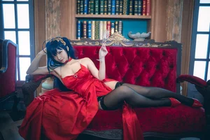 Stunning Taihou Cosplay by Yi Miao Jun: Exclusive Azur Lane Racing Queen Collection (56P) - High-Quality Anime Photography-3