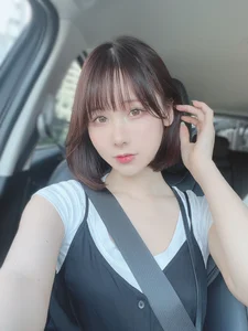 Elegance in Blue: Coser Yukata Style - Fantia Part01-11