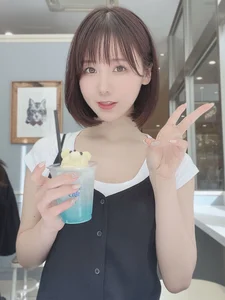 Elegance in Blue: Coser Yukata Style - Fantia Part01-25