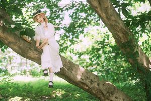 YiTuYu Art Language Vol.8293 Fei Fei: Captivating Vintage Charm in Nature's Embrace-0