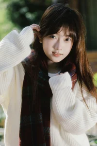 Early Autumn Fashion and Aesthetic Portrait Photography: YiTuYu Art Language Vol.9378 cc Featuring Model Cc-6