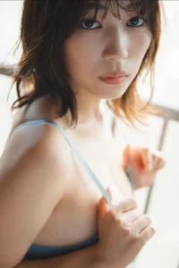 Yuuri Kouchi's Timeless Elegance: Exclusive FRIDAY Monthly Girl Unreleased Photo Collection-2